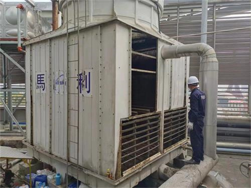 冷卻塔受到污染的原因,冷卻塔為什么會散發(fā)白煙